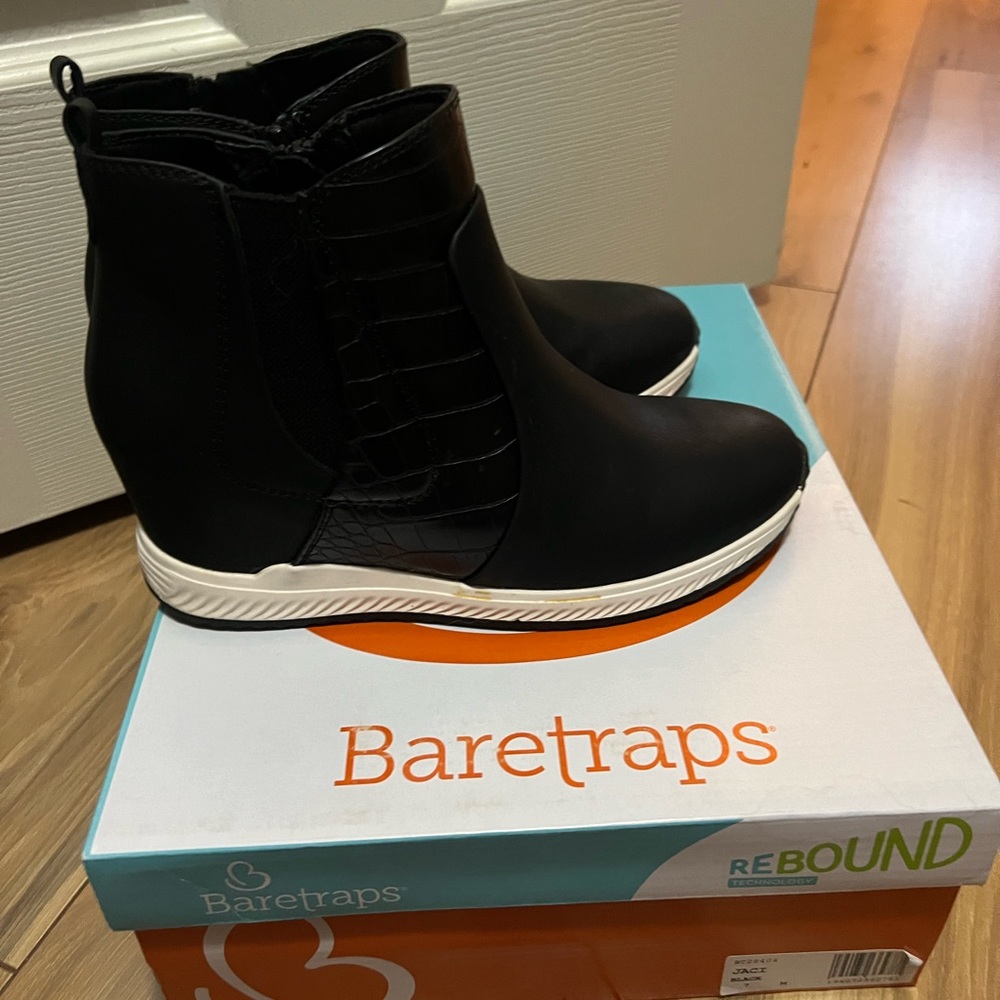 Baretraps Jack Black Wedge. Size 7. Worn once.